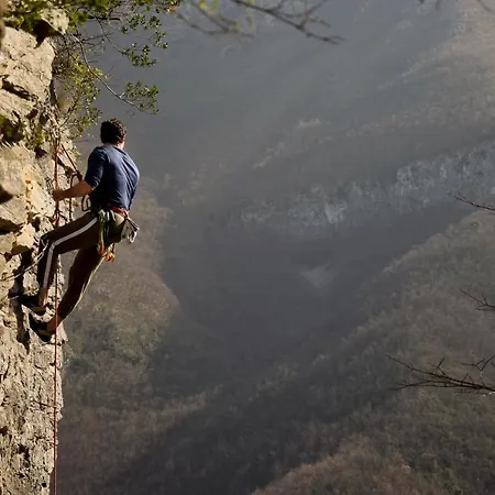 Essenza - Premium Bike & Hike House Albenga