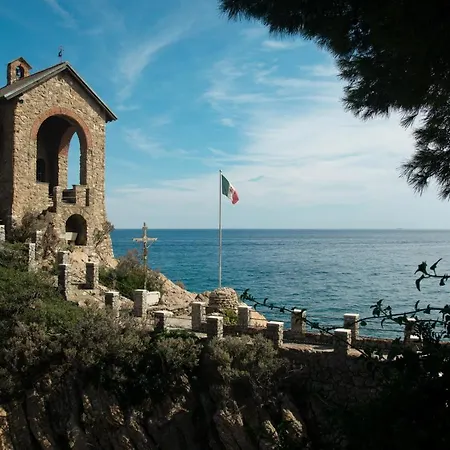 Essenza - Rooms&breakfast Affittacamere 3*