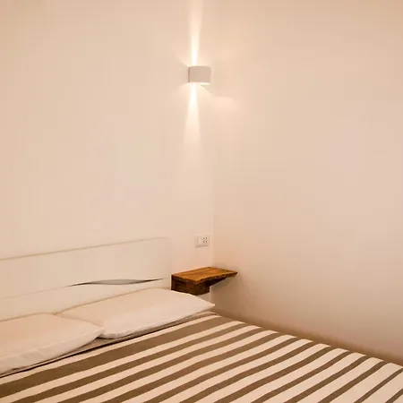 Essenza - And Breakfast Guest house Albenga