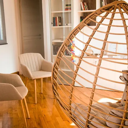 ゲストハウス Essenza - And Breakfast アルベンガ